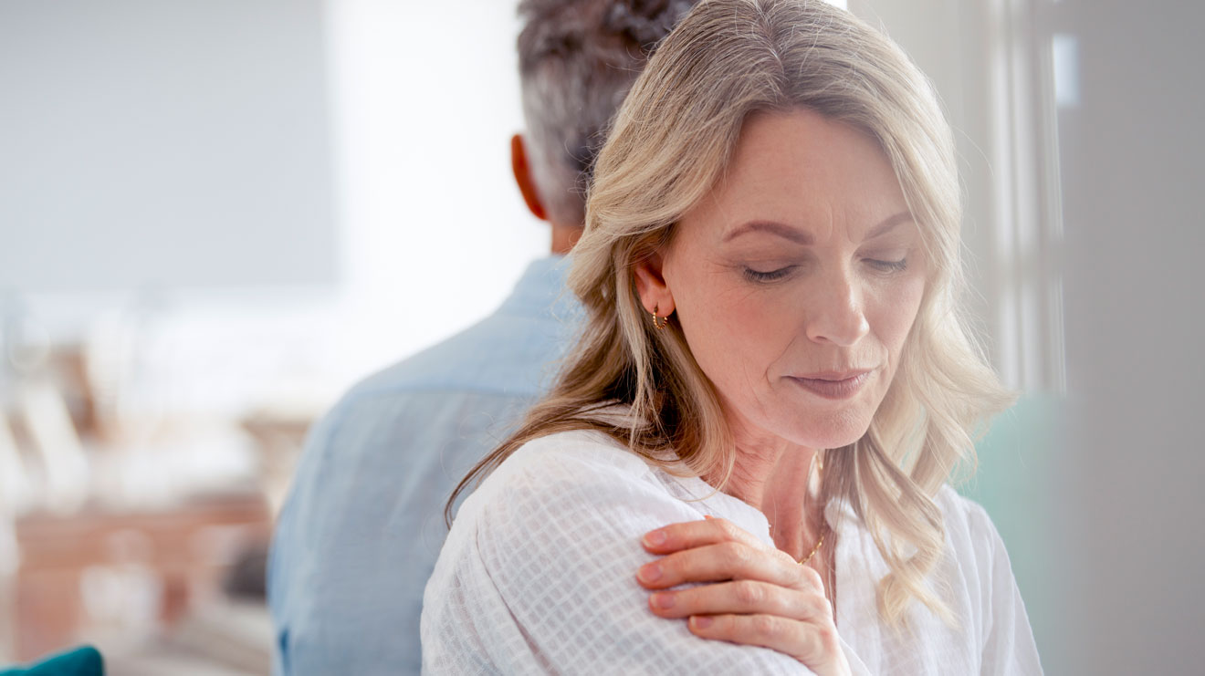 Wenn aus Kindern Erwachsene werden und sie schließlich das Haus verlassen, fallen die alltägliche Fürsorge und viele gewohnte Aufgaben weg.  - iStock/courtneyk