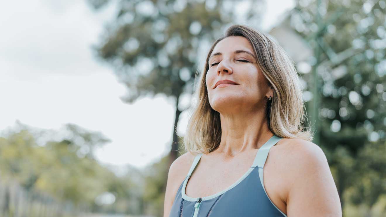 Mentaltraining kann uns neue Wege aufzeigen, uns helfen, positive Sichtweisen zu entwickeln, aber auch Wechseljahressymptome zu lindern und uns die Chance auf einen Wechsel im Wechsel ermöglichen.  - iStock/andreswd