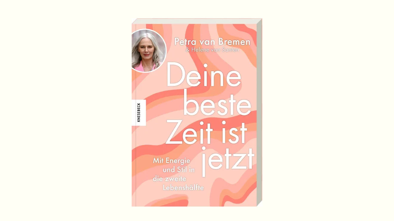 Petra van Bremen, prominentes Best-Ager-Model und Grey-Hair-Influencerin, teilt in diesem Ratgeber für Frauen ab 50 ihre eigenen Erfahrungen rund um das Älterwerden und gibt Tipps für eine glückliche und aktive zweite Lebenshälfte. 